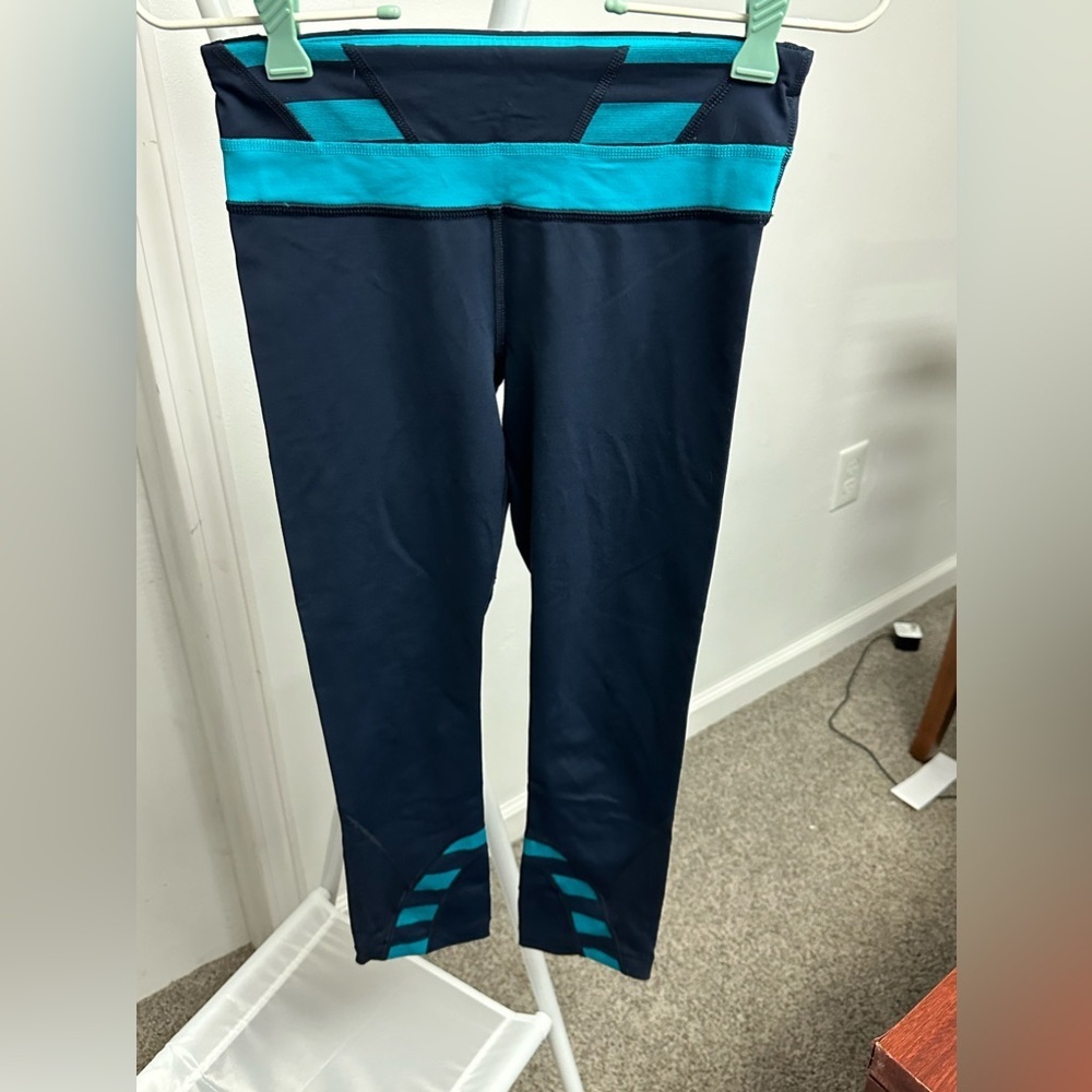 Lululemon Run Crop Leggings *Vintage * RARE FIND!